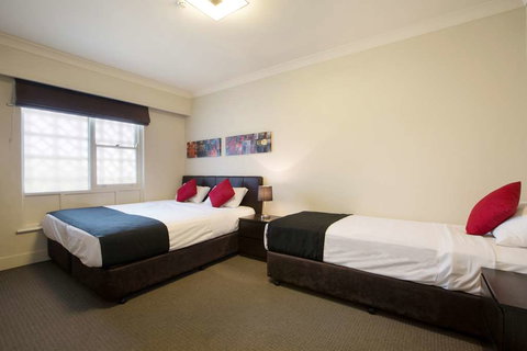 Enfield Hotel - Accommodation Yamba 1