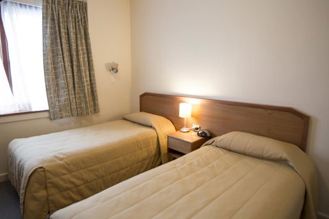 University House - ANU - Accommodation Yamba 1