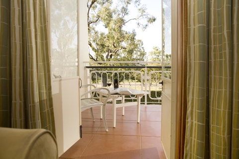 University House - ANU - Accommodation Yamba 5