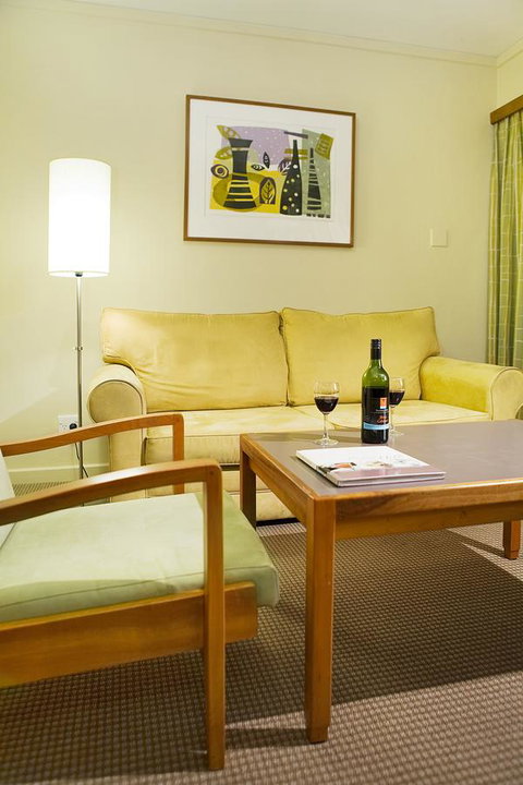 University House - ANU - Accommodation Yamba 0