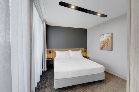 Vibe Hotel Canberra - Accommodation Yamba 34