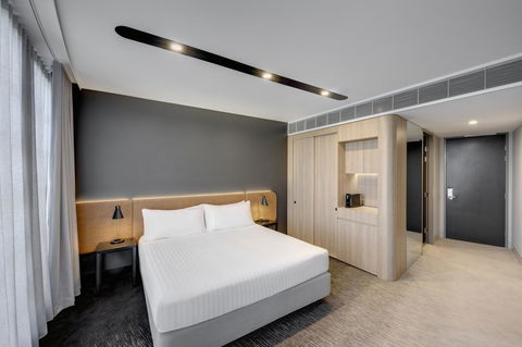 Vibe Hotel Canberra - Accommodation Yamba 11