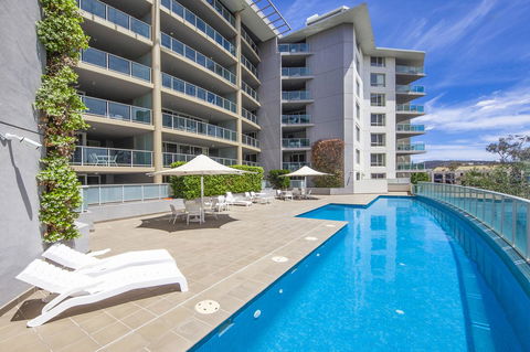 Pacific Suites Canberra - Accommodation Yamba 2