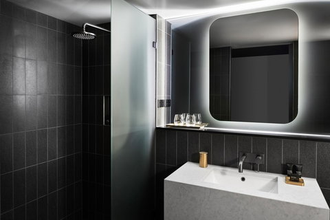 Midnight Hotel, Autograph Collection - Accommodation Yamba 9