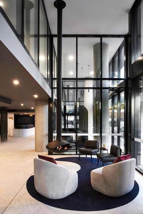 Midnight Hotel, Autograph Collection - Accommodation Yamba 1