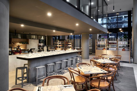 Midnight Hotel, Autograph Collection - Accommodation Yamba 3