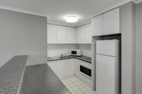 Adina Serviced Apartments Canberra James Court - Accommodation Yamba 1