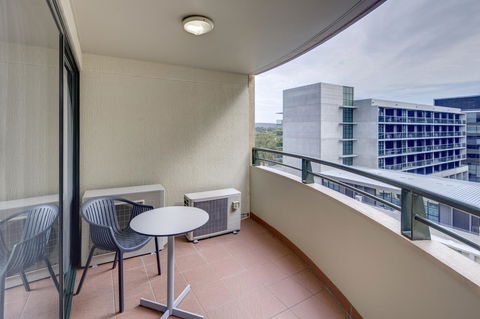 Adina Serviced Apartments Canberra James Court - Accommodation Yamba 13
