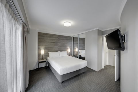 Adina Serviced Apartments Canberra James Court - Accommodation Yamba 12