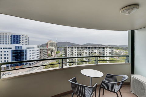 Adina Serviced Apartments Canberra James Court - Accommodation Yamba 9