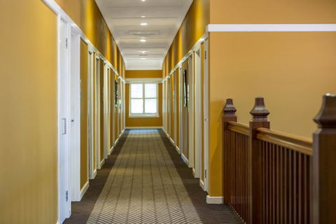 Hotel Kurrajong Canberra - Accommodation Yamba 16
