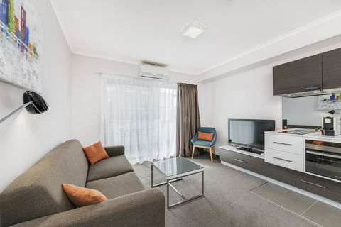 Abode Tuggeranong - Accommodation Yamba 5