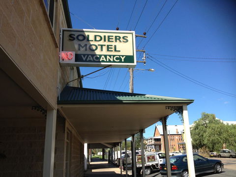 Soldiers Motel - Accommodation Yamba 0