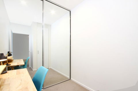 IQ Smart Apartments 704 Braddon ACT - Accommodation Yamba 1