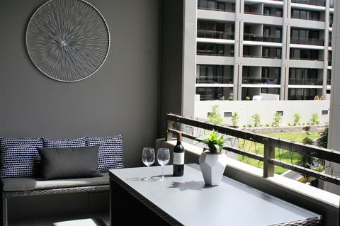 Modern Executive Apt@Barton*1BR*WiFi*Gym*Secure Parking*Canberra - Accommodation Yamba 2