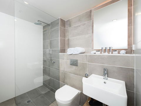 Abode Kingston - Accommodation Yamba 6