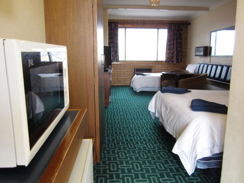 Canberra Lyneham Motor Inn - Accommodation Yamba 6