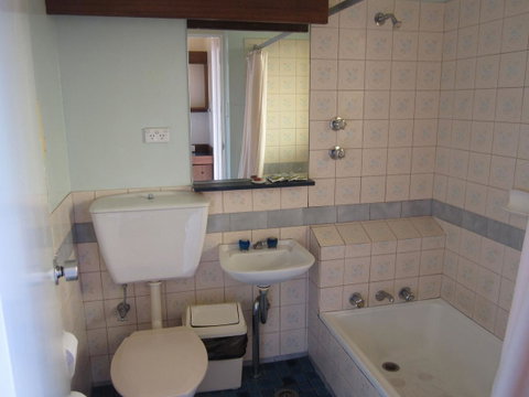 Canberra Lyneham Motor Inn - Accommodation Yamba 9