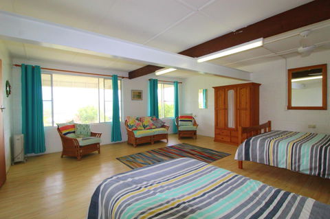 Bally High, 20 Dulconghi Street - Accommodation Yamba 2