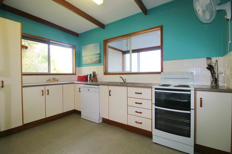Bally High, 20 Dulconghi Street - Accommodation Yamba 11
