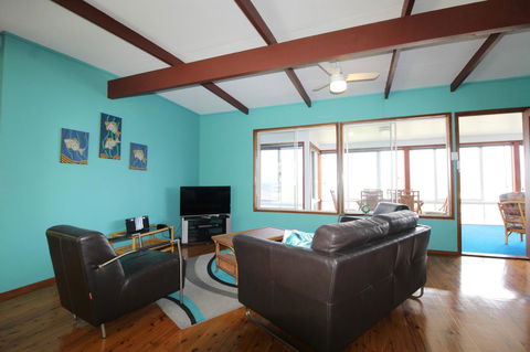 Bally High, 20 Dulconghi Street - Accommodation Yamba 14