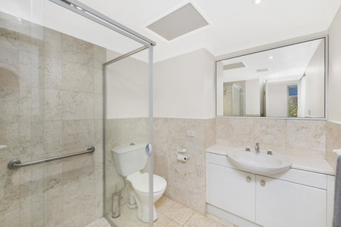 Accommodate Canberra - The Summit - Accommodation Yamba 9
