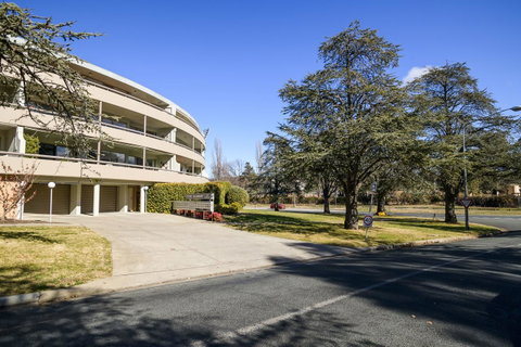 Accommodate Canberra - The Summit - Accommodation Yamba 1
