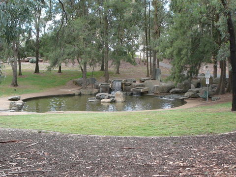 3BR Executive Apartment With Lake And Mountain Views - Accommodation Yamba 10