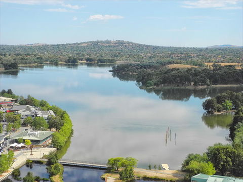 3BR Executive Apartment With Lake And Mountain Views - Accommodation Yamba 0
