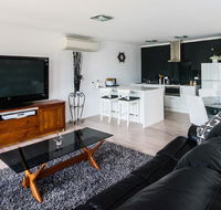 Lure Bed and Breakfast - Accommodation Yamba