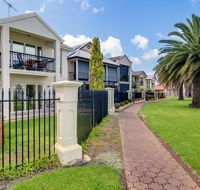 Port Adelaide Harbourside House - Accommodation Yamba
