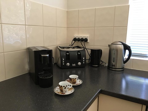 Cowan Street Bungalow - Accommodation Yamba 9