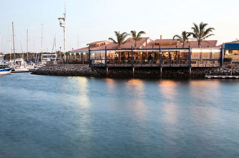 Marina Hotel - Accommodation Yamba 0