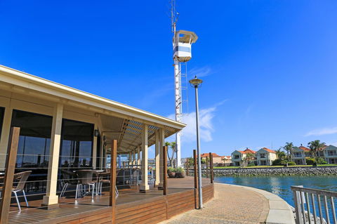 Marina Hotel - Accommodation Yamba 36