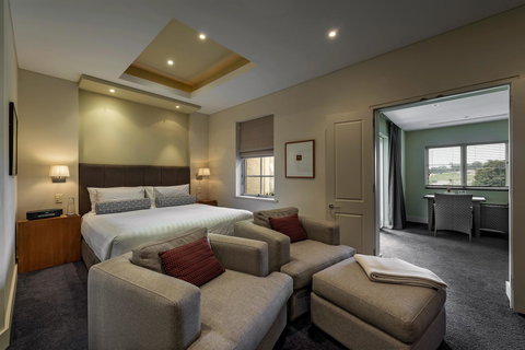 The Louise - Accommodation Yamba 37