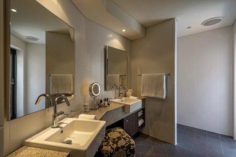 The Louise - Accommodation Yamba 13