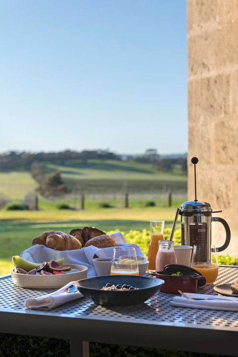 The Louise - Accommodation Yamba 38