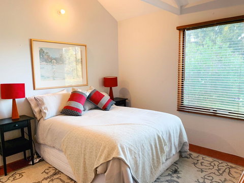 Lost In The Vines - Accommodation Yamba 3