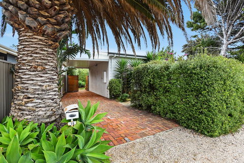 Ainslie Roberts Drive Retreat - Accommodation Yamba 13