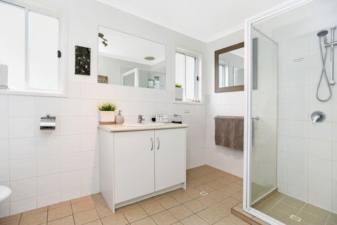 Ainslie Roberts Drive Retreat - Accommodation Yamba 5