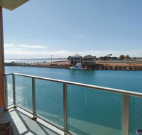 Wallaroo Marina Executive Apartments - Accommodation Yamba