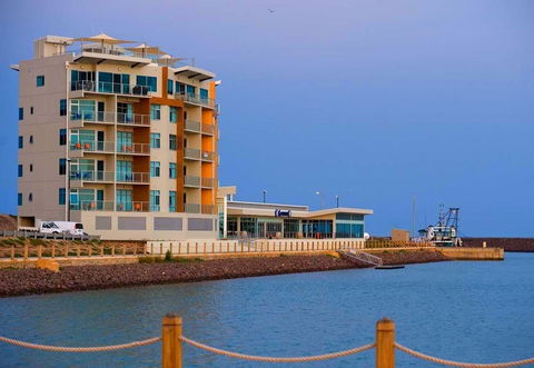Wallaroo Marina Luxury Apartment - Accommodation Yamba 1