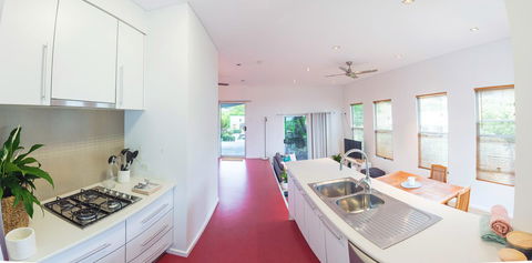 S T U D I O 22 Peaceful Retreat With Garden Views - Accommodation Yamba 4
