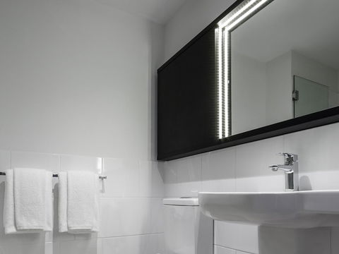 Ibis Adelaide - Accommodation Yamba 10
