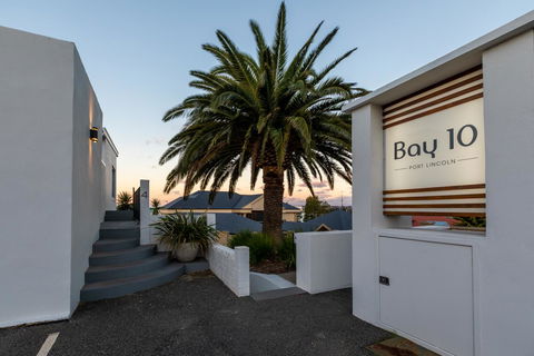Bay 10 - Suites And Apartments - Accommodation Yamba 21