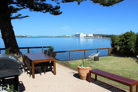 Bay 10 - Suites And Apartments - Accommodation Yamba 17