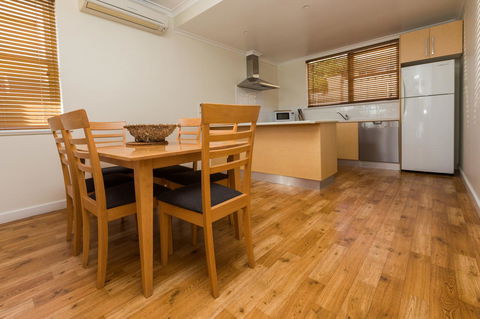 Bay 10 - Suites And Apartments - Accommodation Yamba 32