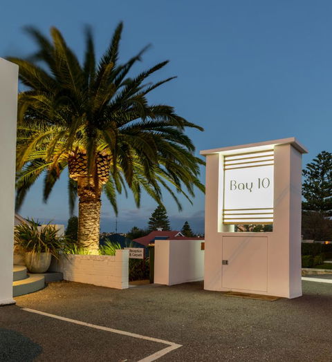 Bay 10 - Suites And Apartments - Accommodation Yamba 16
