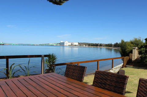Bay 10 - Suites And Apartments - Accommodation Yamba 30