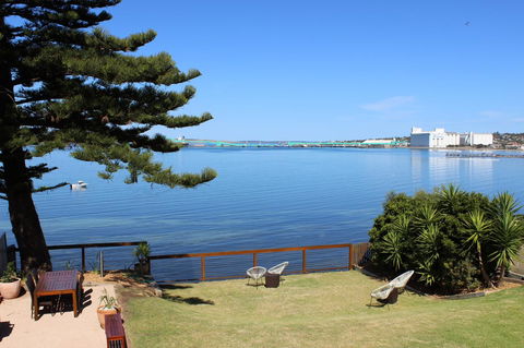 Bay 10 - Suites And Apartments - Accommodation Yamba 0